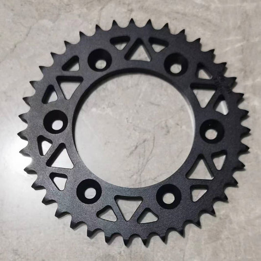 7765-BLK | CNC Sprocket 428x39T | BLACK